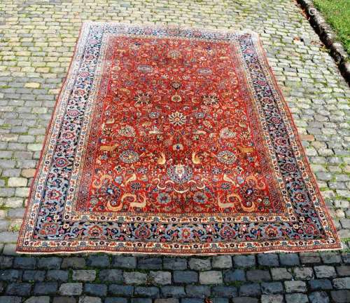 1920年左右，波斯中心的伊斯法罕或凯尚羊毛和丝绸地毯（棉经纬、羊毛和丝绒）。尺寸：338厘米x235厘米状况良好。