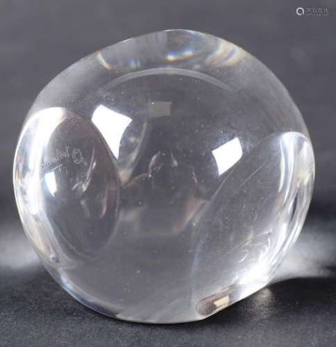 VAL SAINT LAMBERT多面体形状的半透明水晶小镇纸。高：6厘米
