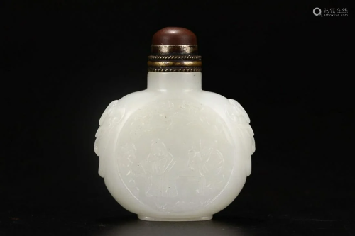 HETIAN WHITE JADE SNUFF BOTTLE CARVED WITH FIGURE STORY