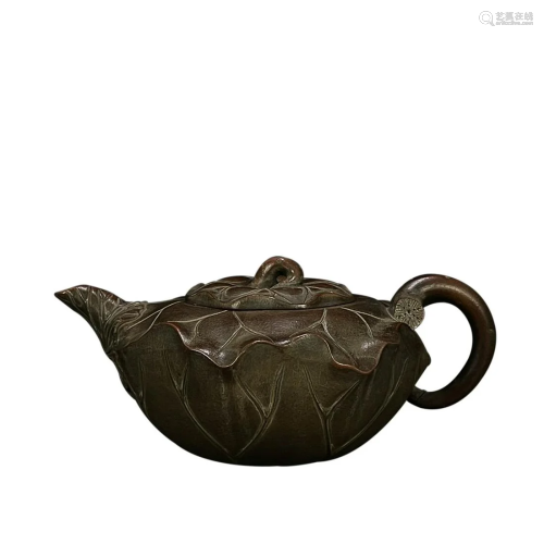 TEAPOT CARVED WITH LOTUS LEAF AND 'SHAO YAN TING'