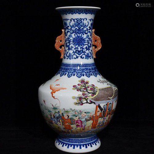 BLUE & WHITE AND FAMILLE ROSE 'CHILDREN AT PLAY' VASE