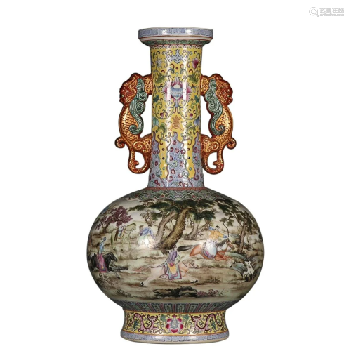 FAMILLE ROSE 'FIGURE STORY' VASE WITH HANDLES