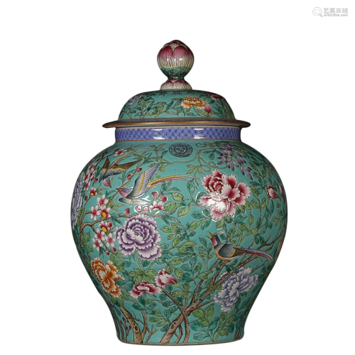 GREEN GROUND FAMILLE ROSE 'FLORAL' COVERED JAR