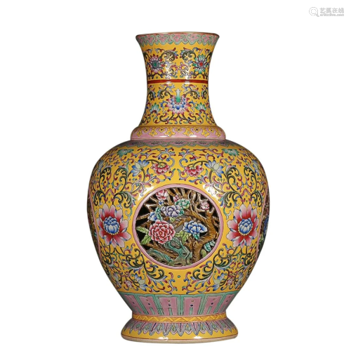 YELLOW GROUND FAMILLE ROSE 'FLORAL' OPENWORK VASE