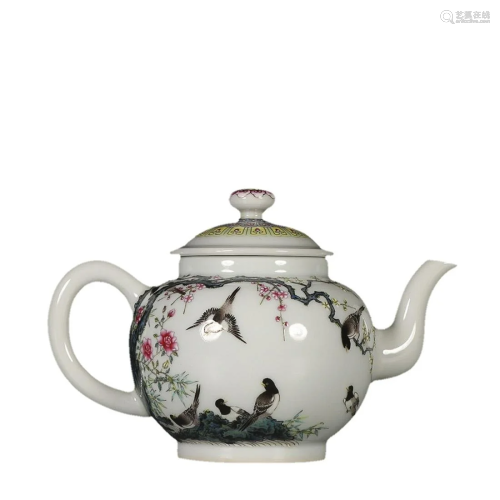 FAMILLE ROSE 'BIRD AND FLORAL' TEAPOT