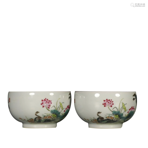 PAIR OF FAMILLE ROSE 'WILD GOOSE AND LOTUS' BOWLS