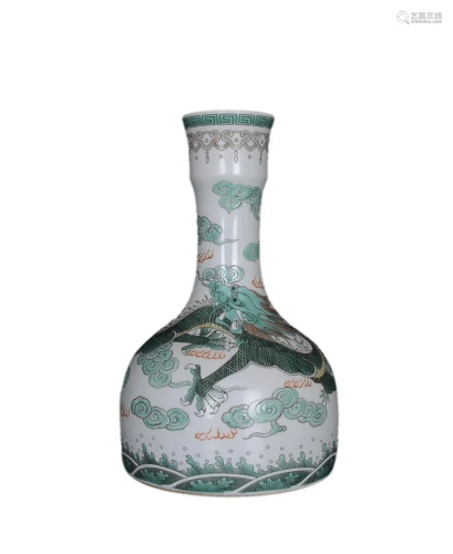 FAMILLE VERTE 'DRAGON' ZUN VASE