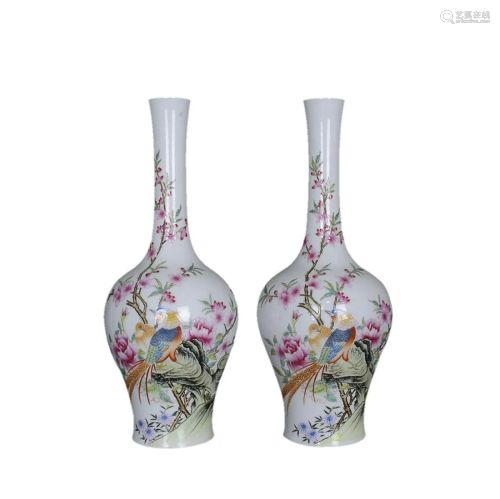 PAIR OF FAMILLE ROSE 'BIRD AND FLORAL' LONG-NECK VASES