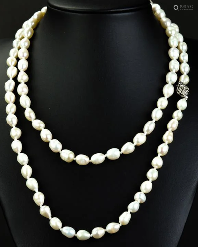 Hand Knotted High Luster Baroque Pearl Necklace