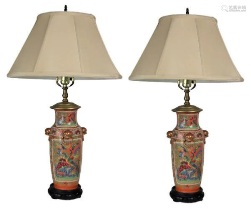 Important Chinese Qing Dynasty Pair of Lamps