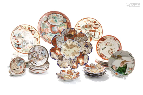 ASSORTED JAPANESE PORCELAIN DISHES