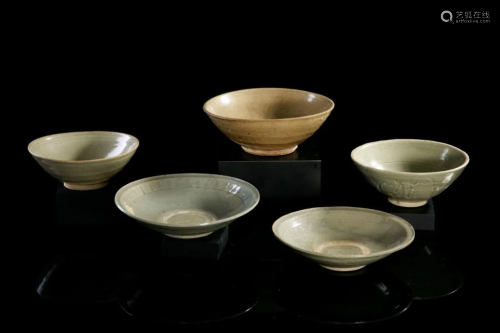 FIVE EARLY CHINESE CELADON GLAZED BOWLS