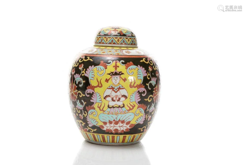 CHINESE EXPORT BENCHARONG STYLE PORCELAIN JAR