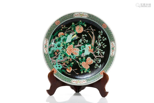 CHINESE FAMILLE NOIRE PORCELAIN CHARGER