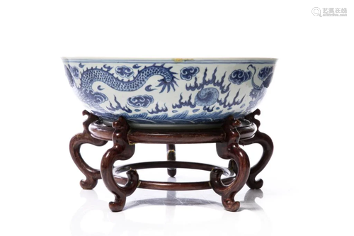 CHINESE QING BLUE AND WHITE BOWL ON STAND