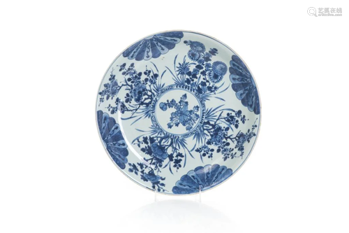 CHINESE EXPORT BLUE & WHITE PORCELAIN DISH