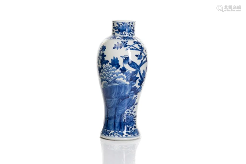 BLUE & WHITE PORCELAIN BIRDS AND FLOWERS VASE