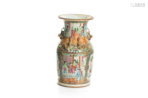 CHINESE CANTON FAMILLE ROSE PORCELAIN VASE