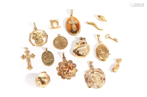 LOT OF GOLD PENDANTS AND CHARMS, 56g