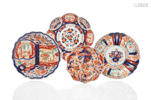 FOUR JAPANESE IMARI PORCELAIN DISHES