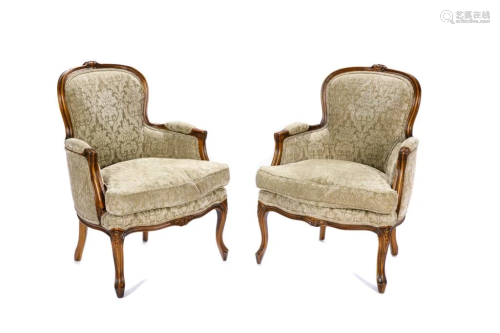 PAIR OF LOUIS XIV STYLE FRENCH BERGERES