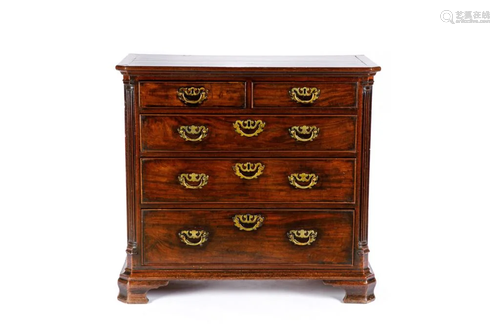 GEORGE III ENGLISH MAHOGANY FIVE DRAWER CHEST