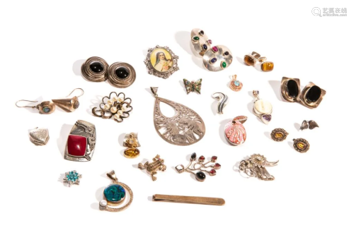 ASSORTED SILVER JEWELLERY, 146g