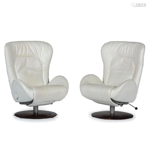 A Pair of White Leather Contemporary Recliners