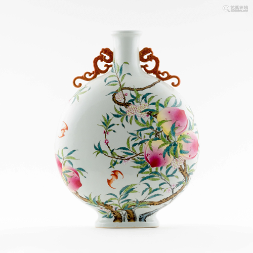 FAMILLE ROSE PEACH ABUNDANT MOON VASE