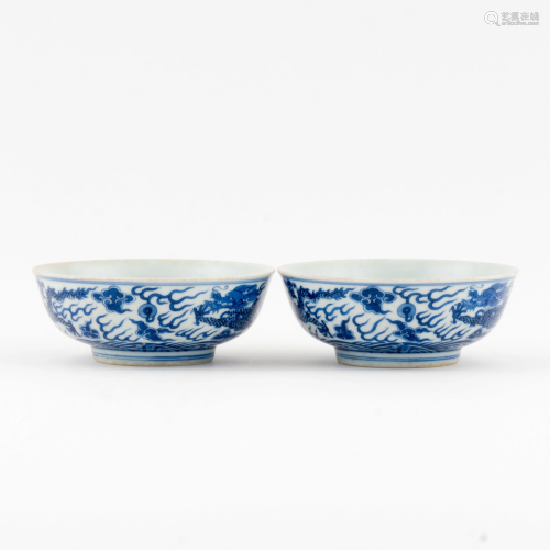 PAIR OF CHINESE BLUE & WHITE DRAGON BOWLS