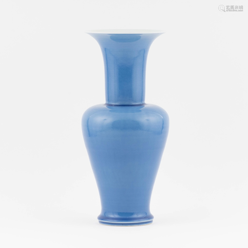 CHINESE SKY BLUE MONOCHROME YENYEN VASE