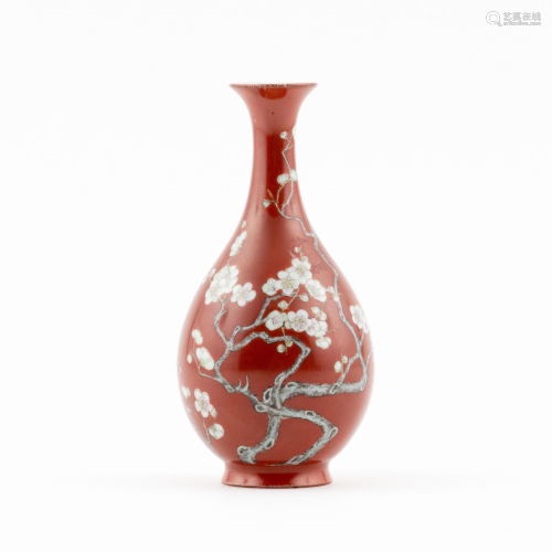 CHINESE CHERRY BLOSSOMS RUBY RED PEAR VASE