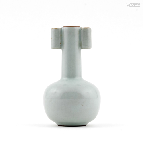 CHINESE BLANC DE CHINE AMPORA BOTTLE VASE