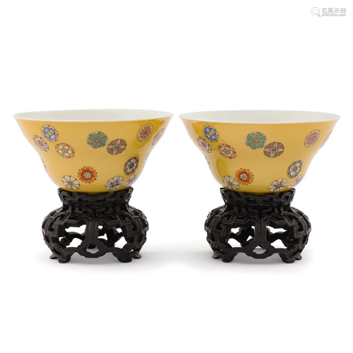 PAIR QIANLONG FLORAL MEDALLIONS YELLOW BOWLS ON S…