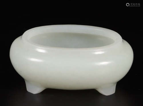 HETIAN JADE CARVED TRIPOD CENSER