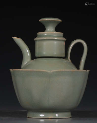 LONGQUAN WINE POT