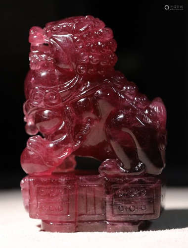 TOURMALINE CARVED LION SHAPE SEAL