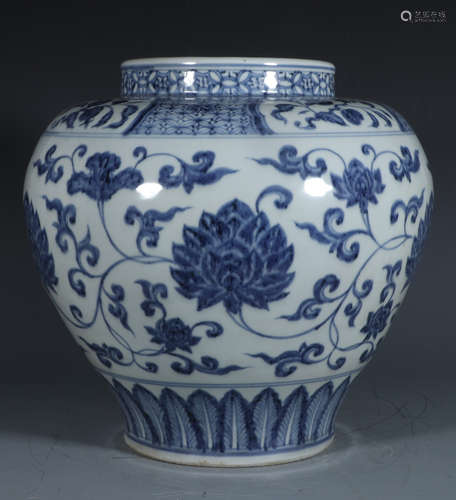 BLUE&WHITE GLAZE WRAPPED FLOWER PATTERN JAR