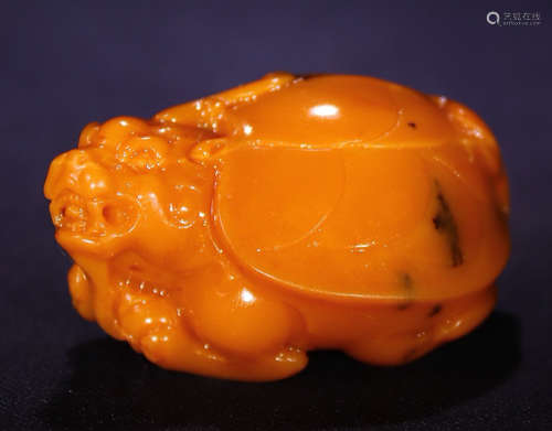 HETIAN JADE CARVED BEAST SHAPE PENDANT