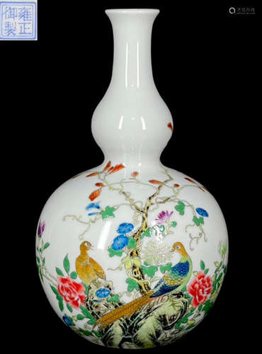 YONGZHENGNIANZHI MARK ENAMELED GLAZE VASE