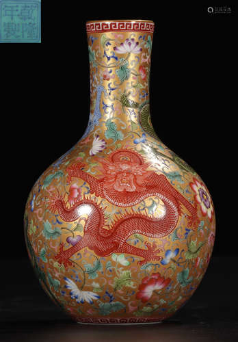 DAQINGQIANLONGNIANZHI MARK ALUM RED GLAZE VASE