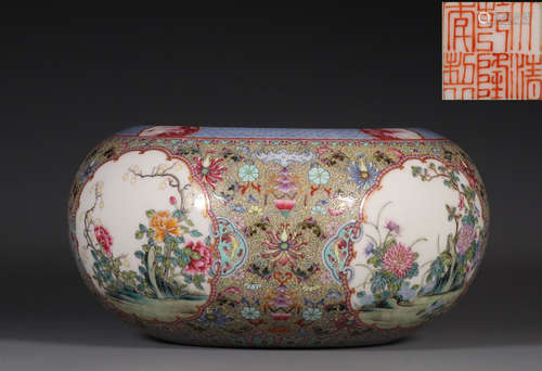 QIANLONG MARK FAMILLE ROSE GLAZE BRUSH WASHER