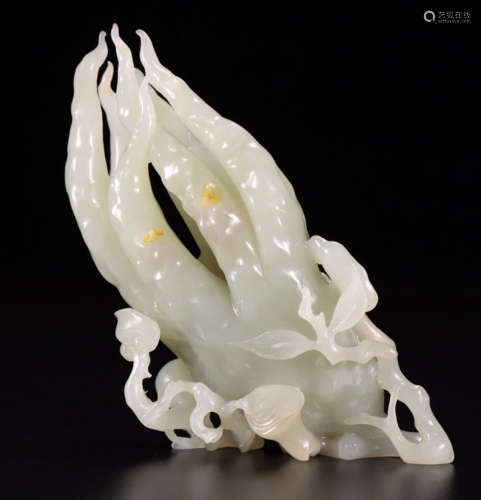 HETIAN JADE PENDANT SHAPED WITH CHAYOTE