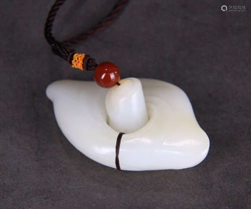 HETIAN JADE AUSPICIOUS PATTERN PENDANT