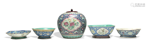 5 19th Century Chinese Porcelain Pieces