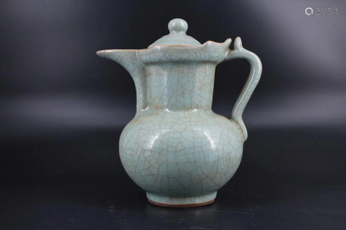 Song Porcelain GuanYao Crackled Teapot