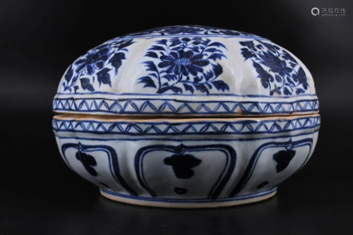 Large Ming Porcelain Blue&White Floral Box