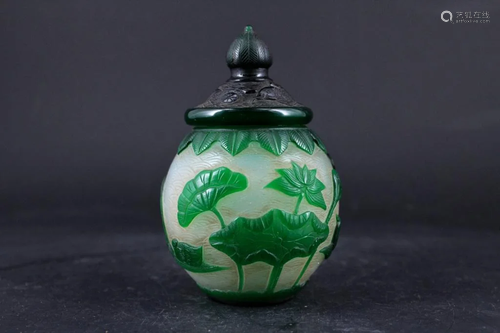 Small Qing Peking Glass Floral Pot with Lid