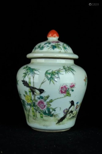 Small Qing Famille Rose Bird Jar with Lid