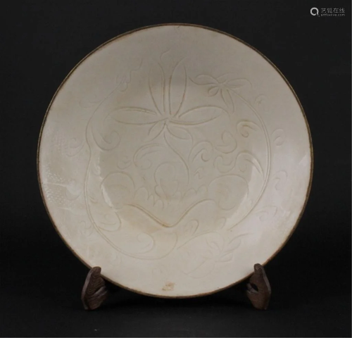 Chinese Song Porcelain Ding Yao Plate